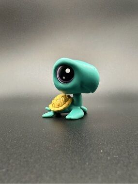 CAPTAIN GILTURTLE SEA TURTLE #60 - Authentic Littlest Pet Shop - Hasbro LPS